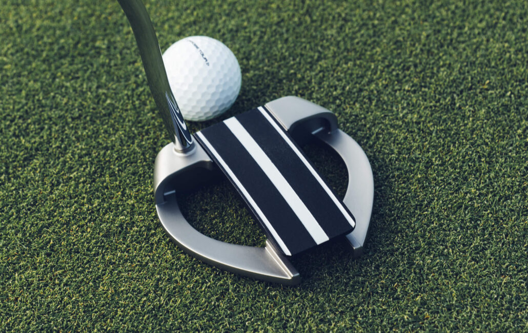 putters-2024-microhinge-marxman-fang_lifestyle___1