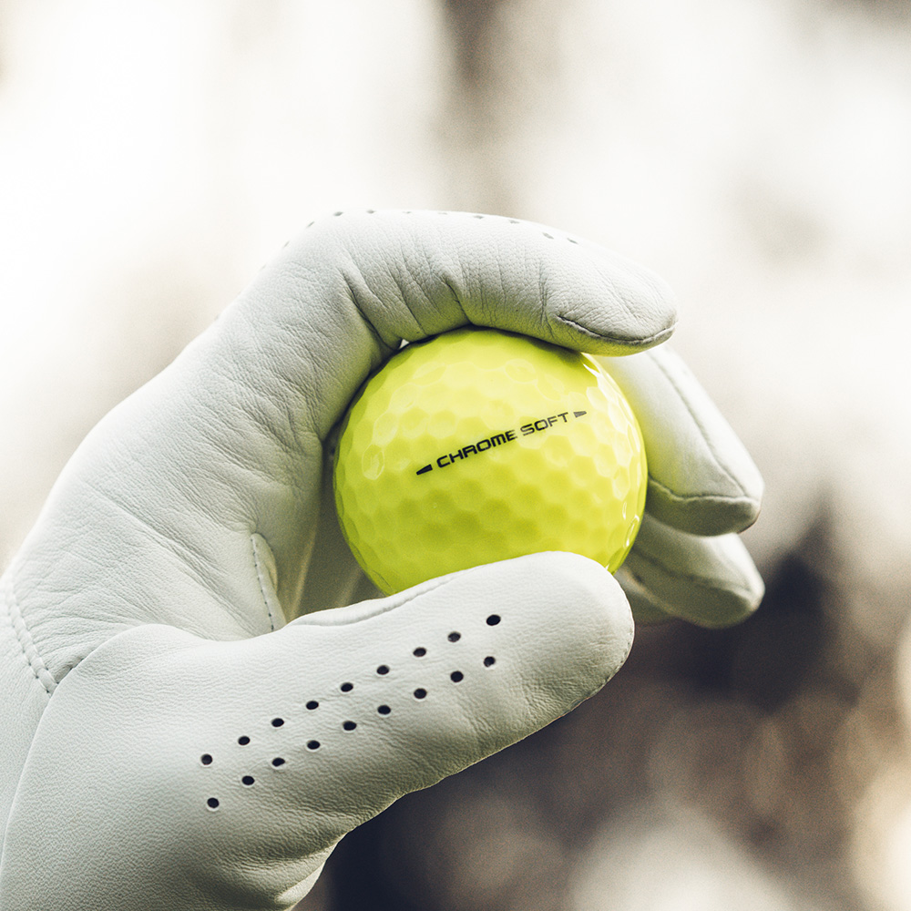 balls-2026-chrome-soft-yellow_1446_lifestyle___1