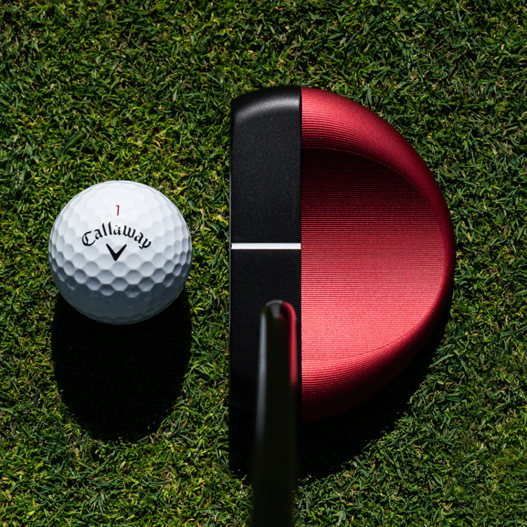 putters-2026-square-2-square-tri-hot-rossie-sb_lifestyle___3