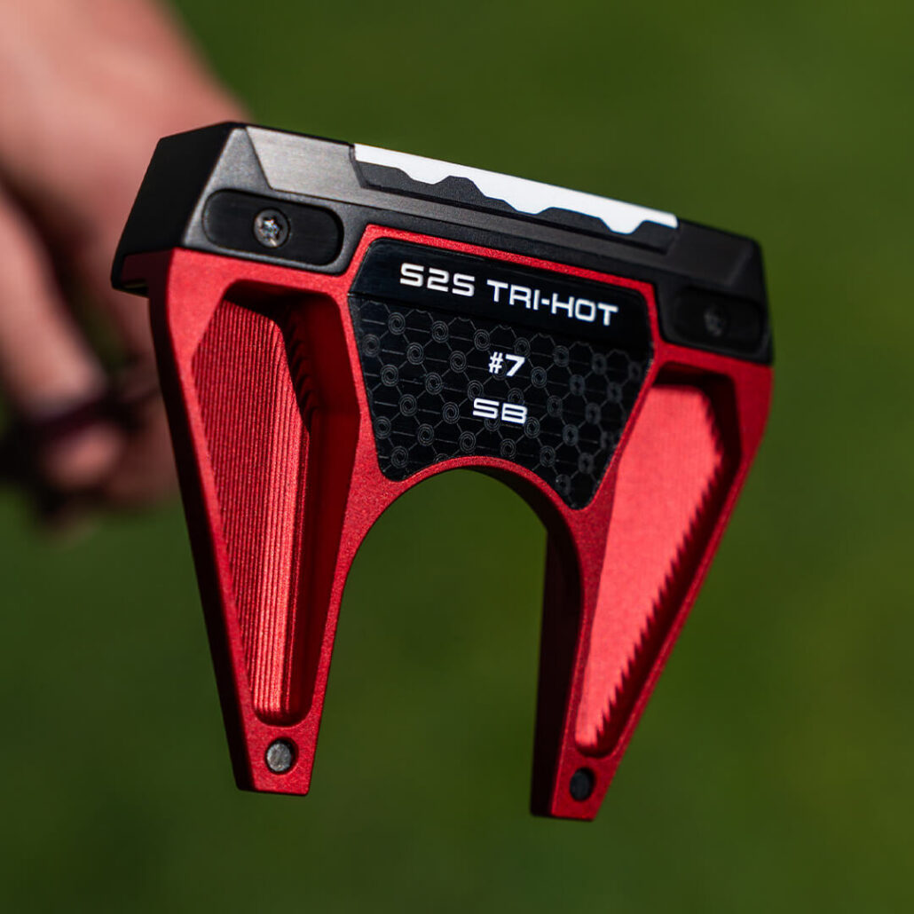 putters-2026-square-2-square-tri-hot-seven-sb_lifestyle___3