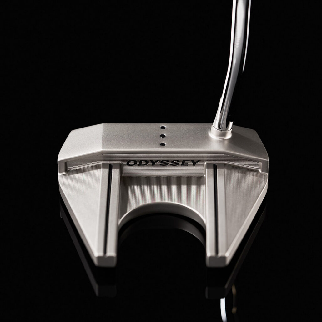 putters-2026-damascus-milled-seven-db_lifestyle___3