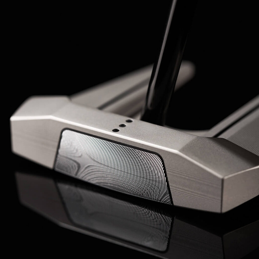 putters-2026-square-2-square-damascus-milled-seven-cs_lifestyle___1