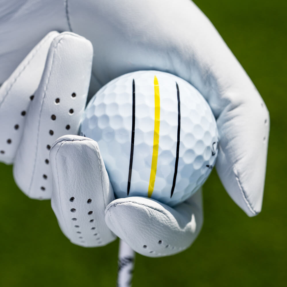 balls-2026-chrome-tour-triple-track-black-yellow_6222_lifestyle___2